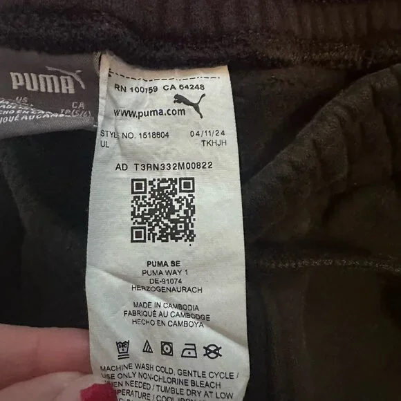 Puma Sweatshirt And Pants Set Boys Size XS (5/6) Red Hoodie & Black Joggers - Picture 10 of 11